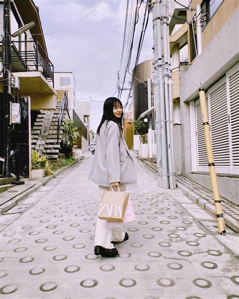 莉子さんのインスタグラム写真 莉子instagram「空き時間にお買い物した日﻿ 私服 」3月12日 20時01分 Riko