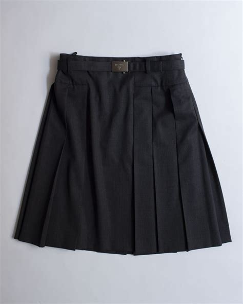 Prada Pleated Skirt Wool Neuzwei