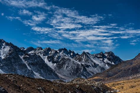 Premium Photo Beautiful Himalayan Landscape With Snow Capped