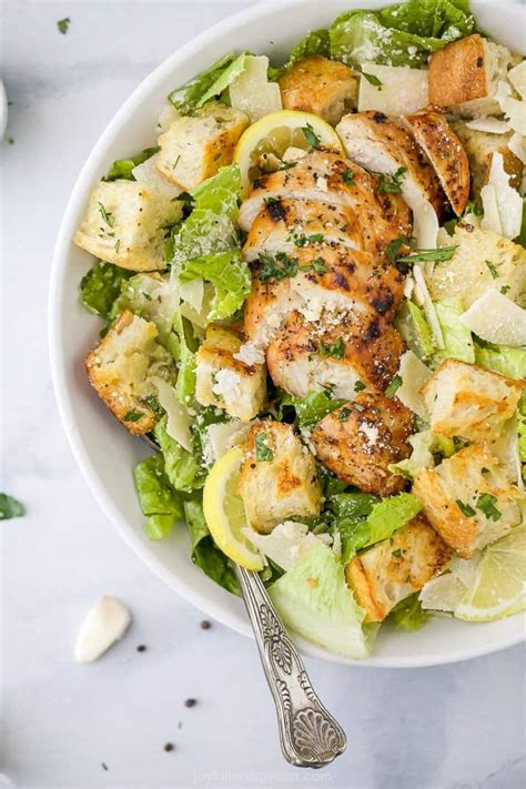 The Ultimate Easy Grilled Chicken Caesar Salad On Your Dinner Table In