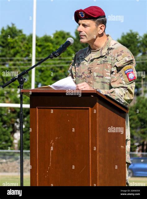 maj gen christopher donahue commanding general    airborne