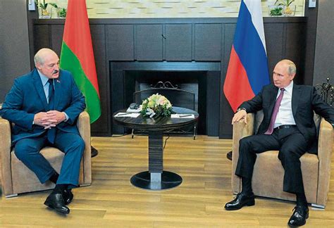 Lukashenko Agarra El Salvavidas De Putin En Medio De Su Pulso Con La UE