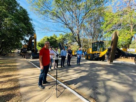 Z Da Pantanal Participa De Entrega De Maquin Rios Ao Munic Pio