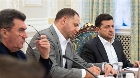 Zelenskyy Holds Meeting At Supreme Commander In Chief Hq