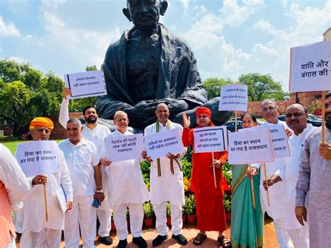 Mps Of Rajasthan Demonstrated Against The Rajasthan Government In