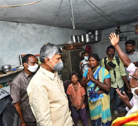 Tdp N Chandrababu Naidu Visits Flood Hit In Nellore Photos Hd Images