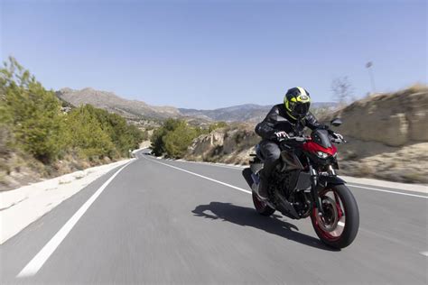 Prova Kawasaki Z Se La Prova Della Nuova Naked A Come Va Pregi E