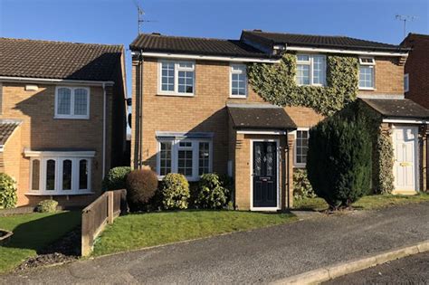 3 Bedroom Semi Detached House For Sale In Gatcombe Close Walderslade