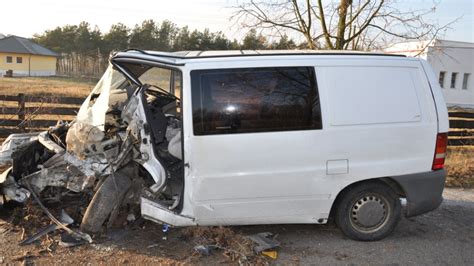 Kolejny pijany kierowca stracił panowanie nad kierownicą Polskie