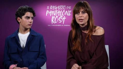 Il Ragazzo Dai Pantaloni Rosa