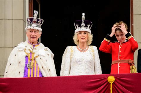 Rei Carlos Iii Homenageia Tina Turner No Pal Cio De Buckingham Impala