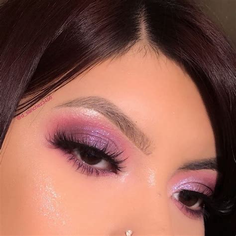 Trendy Natural Pink Eye Makeup Looks Pink Eyes Makeup Eyeshadow Glitter Subtle Bold