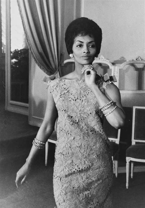 Helen Williams, Top Model in a Segregated Era, Is Dead at 87 - The New York Times