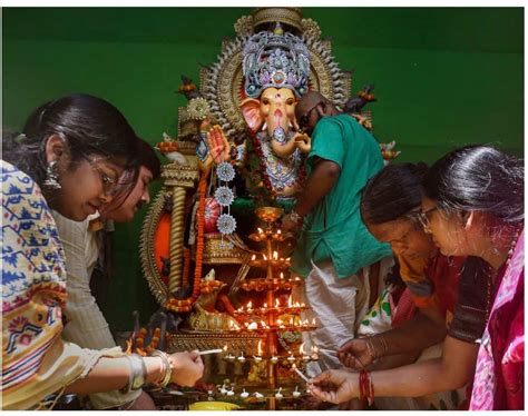 Live Ganesh Chaturthi Celebrations Ganpati Images Decoration