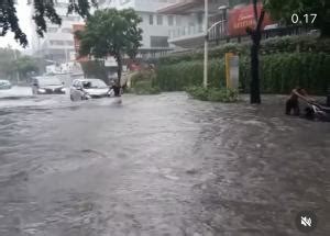 Sungai Batanghari Meluap Rumah Warga Terendam Banjir Okezone News