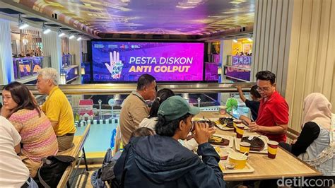 Pesta Diskon Anti Golput Diserbu Pengunjung Begini Potretnya