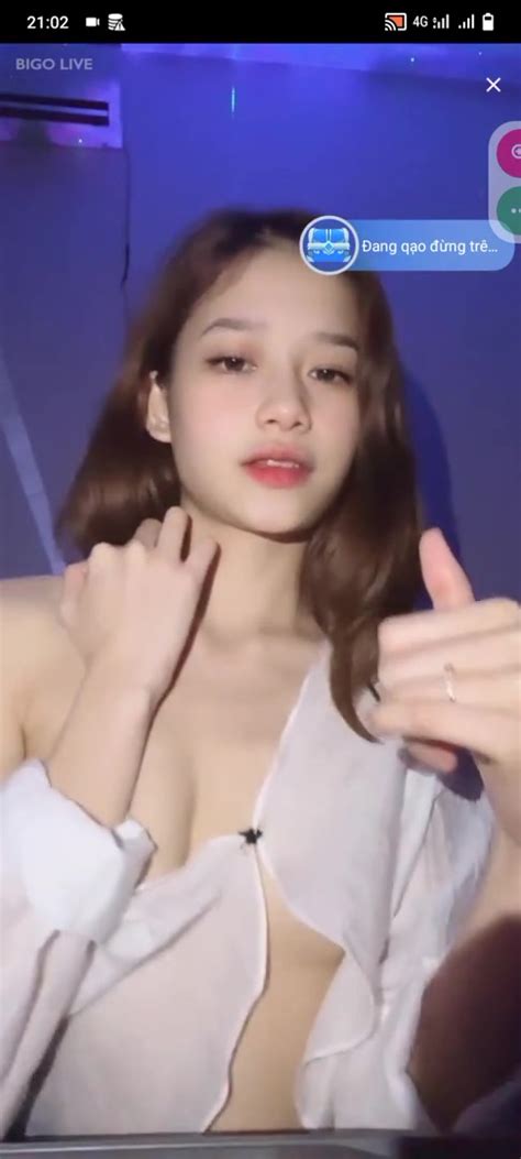 Nip Slip At 2 02 Nude Video On YouTube Nudeleted