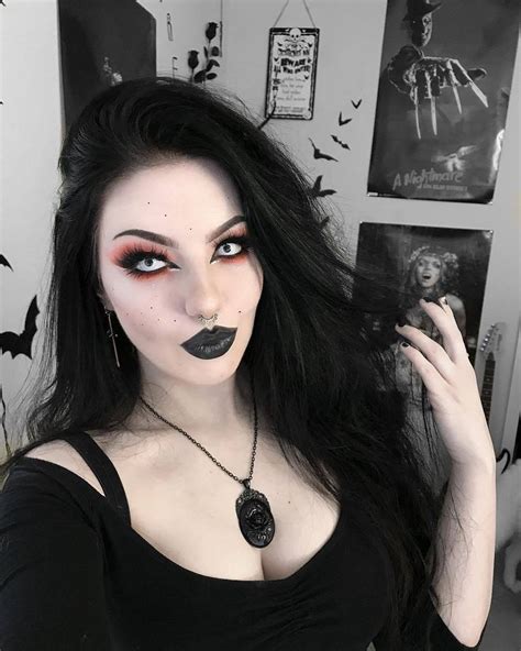 Gothic Looks Dark Gothic Gothic Makeup Edgy Makeup Hot Goth Girls