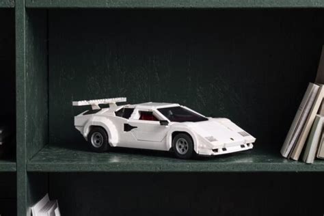 LEGO Icons Lamborghini Countach 5000 Quattrovalvole Debuts With New