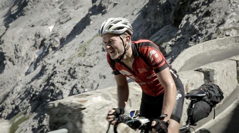 Juliana Buhring On Track For Top 10 Finish In Transcontinental Race