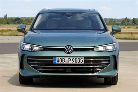 Der Neue Vw Passat Im Ersten Test Größer Geht Nimmer Autoscout24