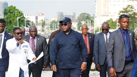 Le Chef de lEtat S E M Félix Antoine TSHISEKEDI TSHILOMBO inspecte