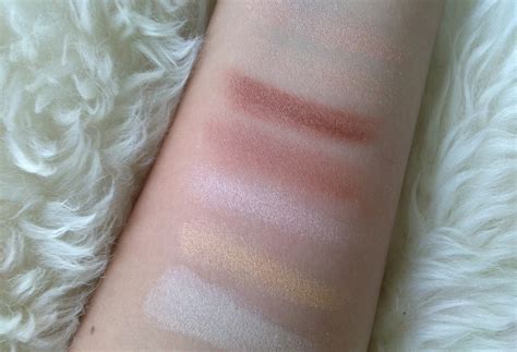 Review Action Palette No Nude
