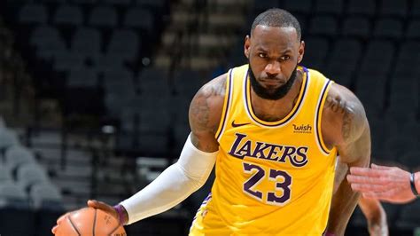 Lebron James Rompe Incre Ble R Cord De Anotaci N En La Nba El Fildeo