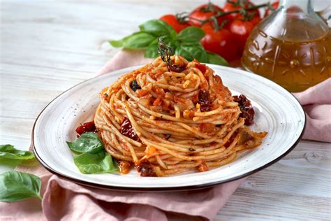 Pasta Con Pomodori Secchi La Ricetta Per Un Primo Piatto Sfizioso