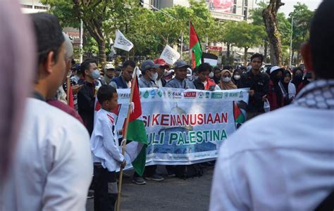 Aliansi Masyarakat Semarang Peduli Palestina Gelar Aksi Solidaritas