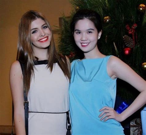 Khi Hot Girl T Tin Pose H Nh Si U Xinh B N Sao Vi T