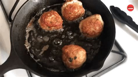 Dinner Cooking GIF by BuzzFeed - Find & Share on GIPHY