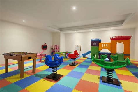 Ramada Plaza By Wyndham Agra Hotel Deals Photos And Reviews