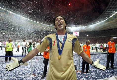 Anuncia Su Retiro El Legendario Portero Gianluigi Buffon Quadrat N