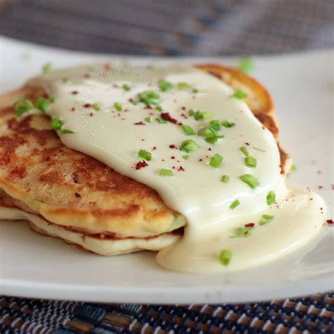 Bacon pepper pancakes with cheese sauce