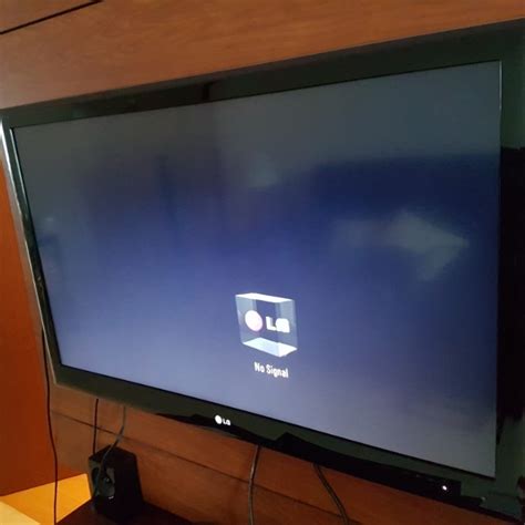 LG TV 42LE5500, Home Appliances, TVs & Entertainment Systems on Carousell