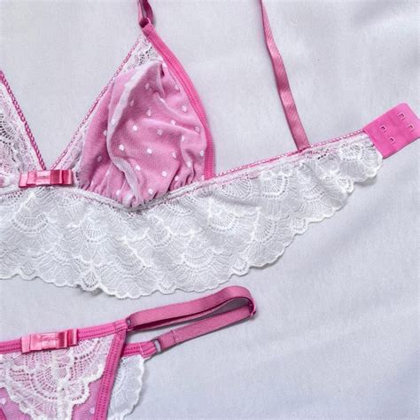 Conjunto De Lingerie Delicado Sensual Sem Bojo Em Renda E Calcinha