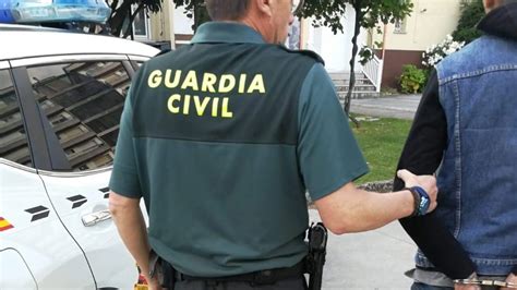 Un Guardia Civil Fuera De Servicio Detiene A Un Vecino De A Guarda