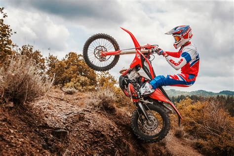 Dirt Bike Riding Tips For Beginners Motocross Advice Guide