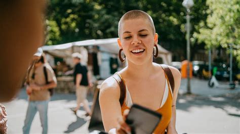 Gadgets Op De Vrijmarkt Kopen Met Koningsdag Hier Moet Je Op Letten