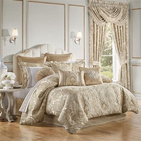 Sandstone Queen 4 Piece Comforter Set In Beige By J Queen New York