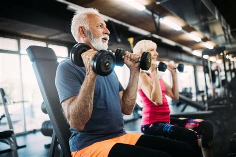 Weightlifting Routines for Seniors | Medigap.com