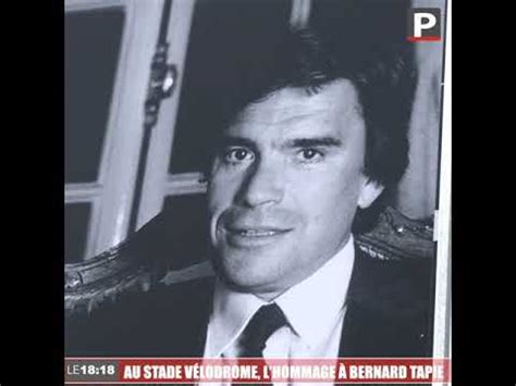 Mort De Bernard Tapie Devant Le Stade V Lodrome Les Hommages Se