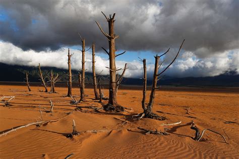 Drought-stricken Cape Town, South Africa, moves up 'day zero' date in