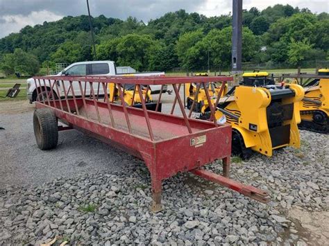 Farmco X Feeder Wagon Rogers Community Auction Inc