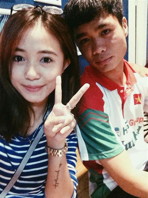 Hot girl Salim khoe ảnh cùng Công Phượng