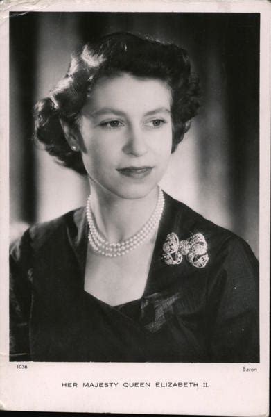 Her Majesty Queen Elizabeth Ii Royalty Postcard