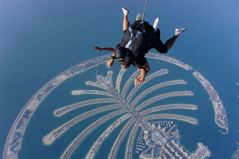 Skydive in Dubai above Palm Jumeirah | Dubai Travel Guide