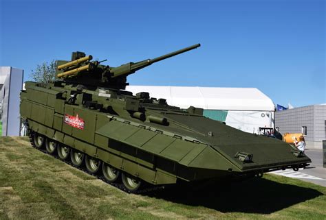 Армата т 15: Чем тяжелая БМП Т-15 "Армата" с "Кинжалом" отличается от ...