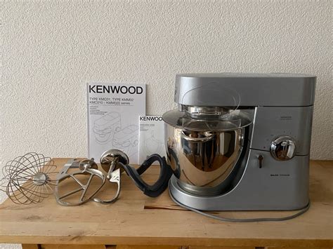 Kenwood Küchenmaschine Major Titanum Swiss Edition KMM020 Kaufen auf